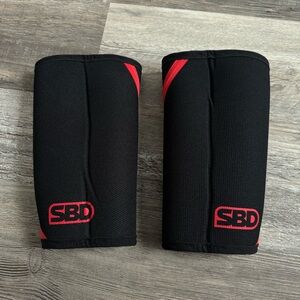 SBD powerlifting knee sleeves